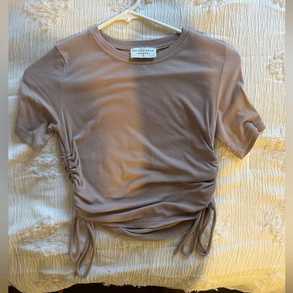 Ribbed Tee in Mauve
